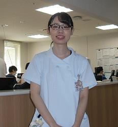山口　可那子　立位 2.jpg